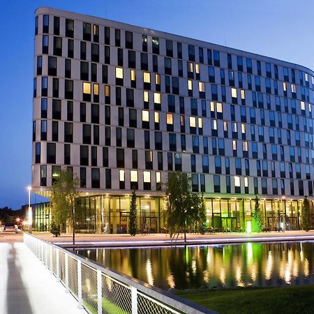 Courtyard By Marriott Vienna Prater/Messe Hotel Exterior photo