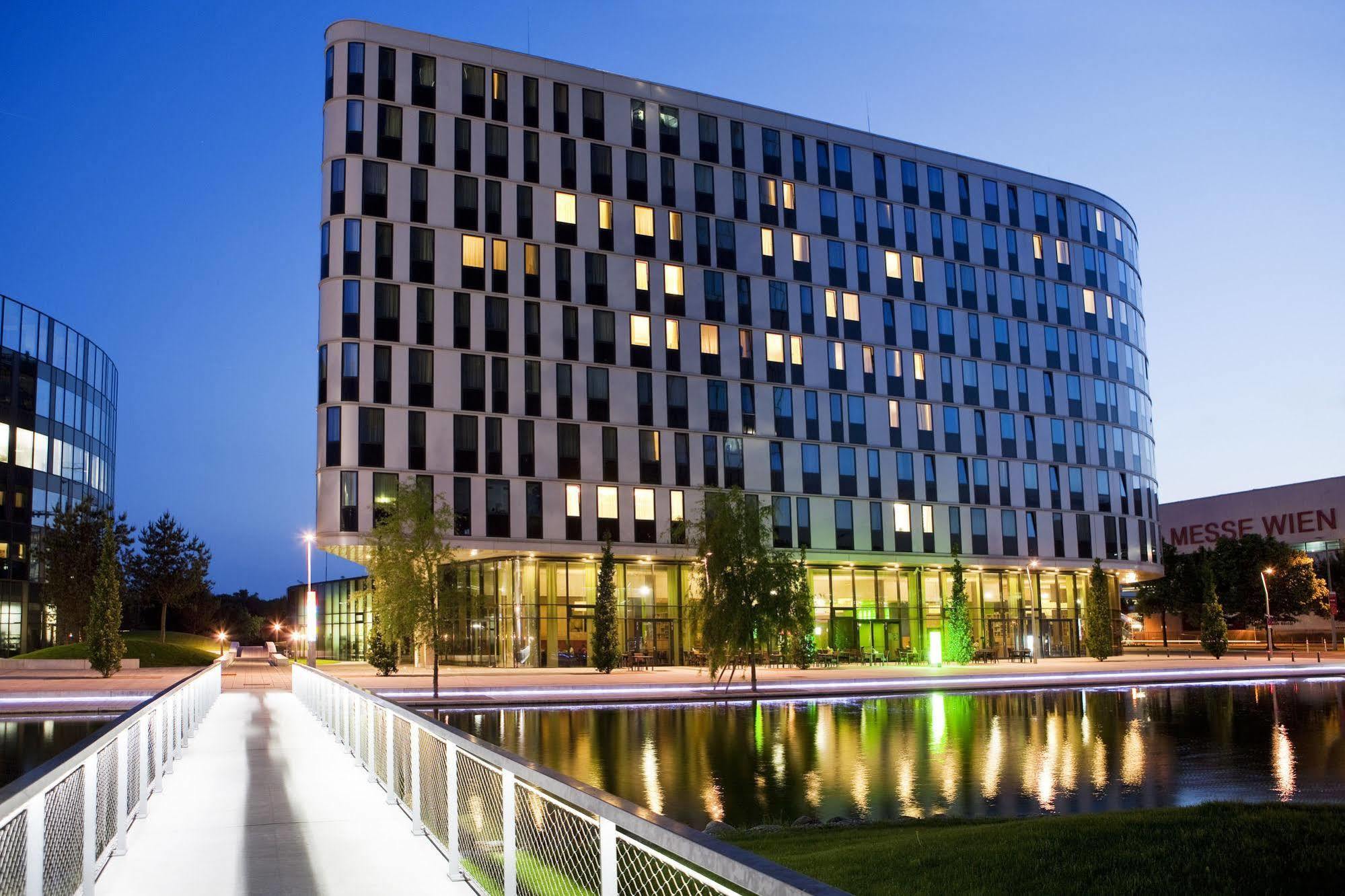 Courtyard By Marriott Vienna Prater/Messe Hotel Exterior photo